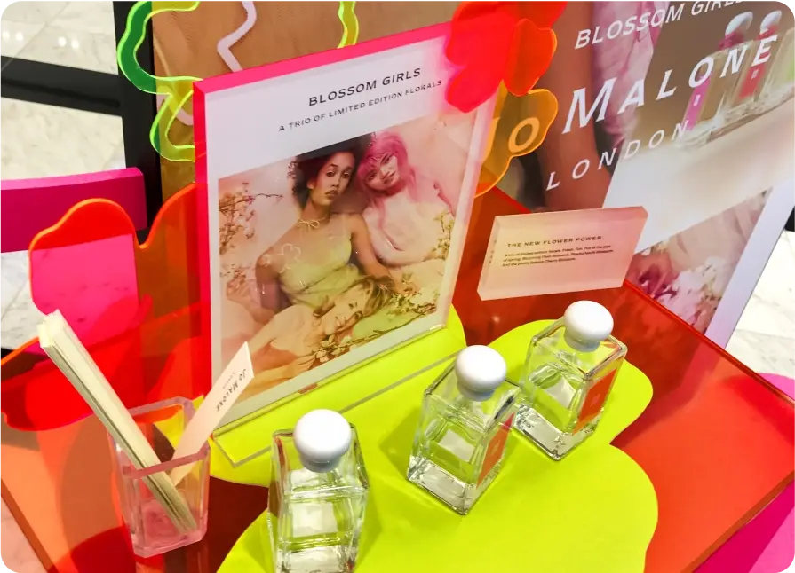 Acrylic-Merchandising-Displays